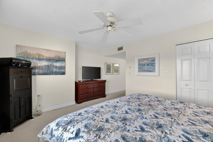 Hutchinson Island! Ocean Village! Beautiful 2 bedroom 2 bath - photo 22