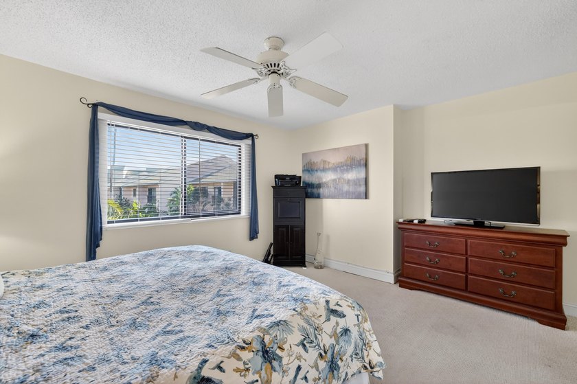 Hutchinson Island! Ocean Village! Beautiful 2 bedroom 2 bath - photo 23