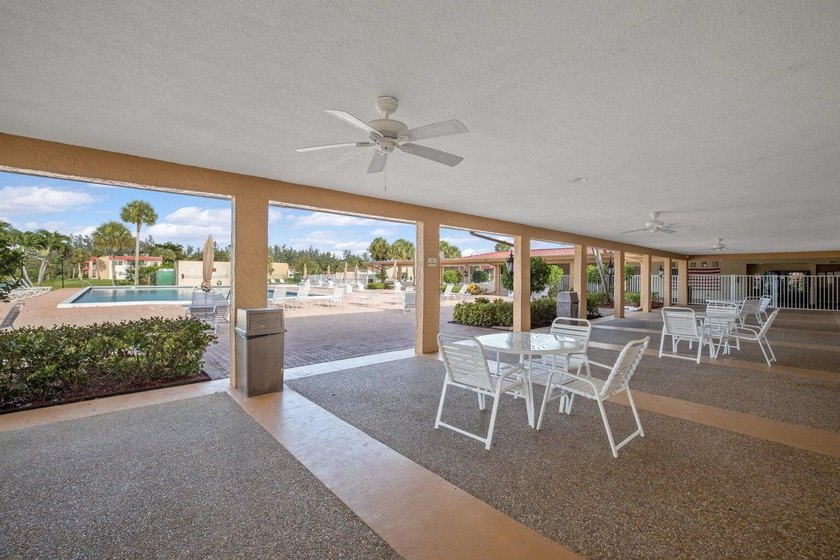 Motivated Seller!! Move-in ready 2BR/2BA 2nd-floor corner condo - photo 30