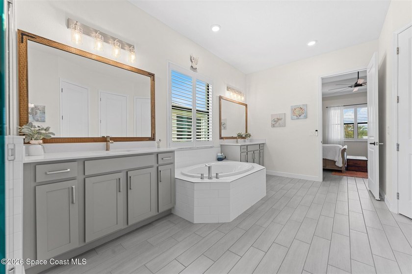 Model-inspired 3 bedroom + flex room, 3 full baths, 3 car garage - photo 35