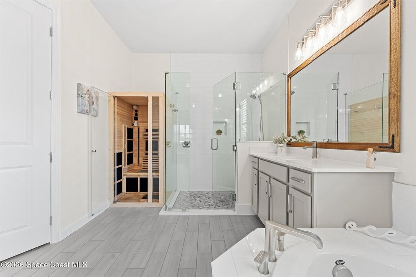 Model-inspired 3 bedroom + flex room, 3 full baths, 3 car garage - photo 37