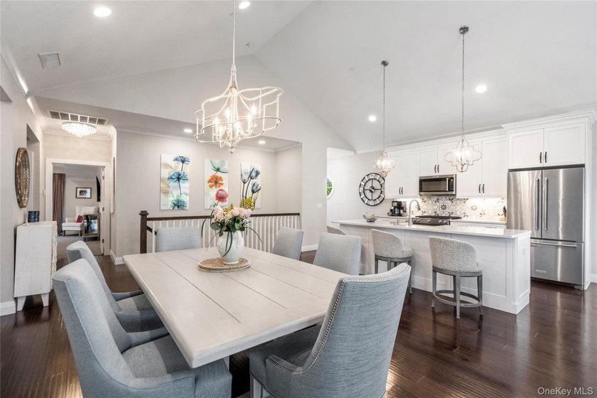 Welcome to Country Pointe Plainview, one of Long Island's - photo 9