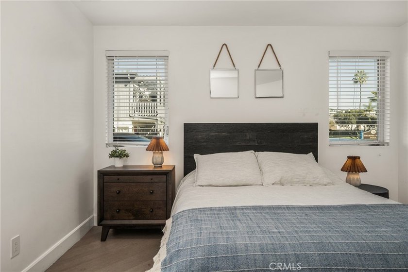 Ideally located approximately one block from the beach with - photo 4