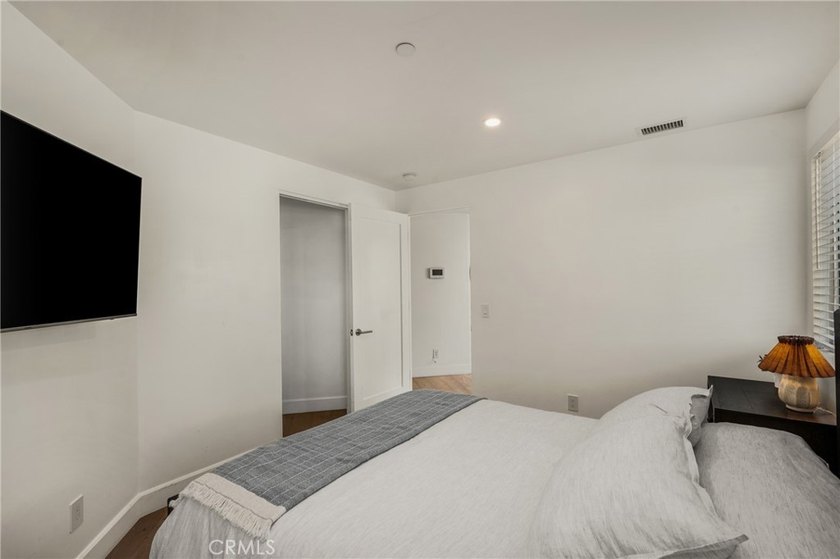 Ideally located approximately one block from the beach with - photo 6