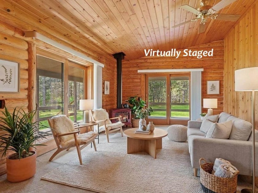 Log home on a wooded acreage in Saratoga! Majestic pines - photo 5