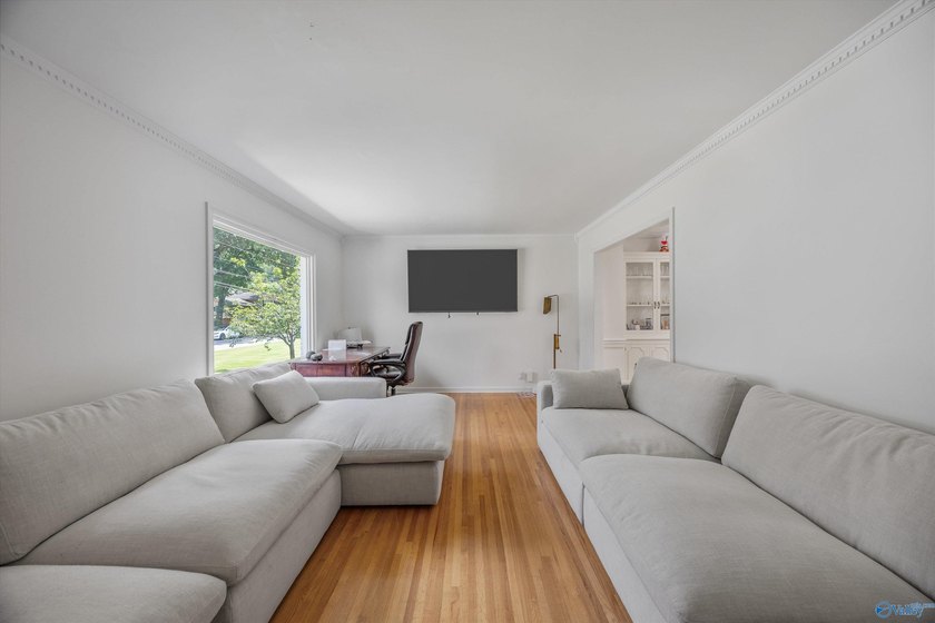 Welcome home to this classic two-story home, perfectly - photo 5