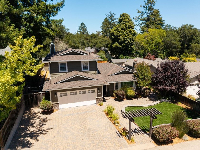 Absolutely spectacular Craftsman-style home on a quiet lane in - photo 13
