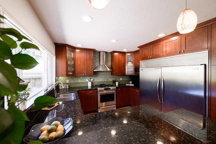 Absolutely spectacular Craftsman-style home on a quiet lane in - photo 35
