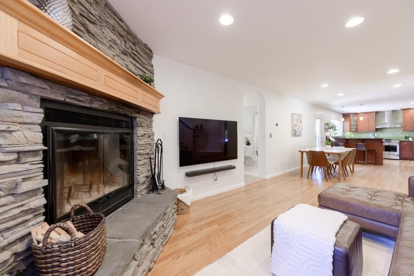 Absolutely spectacular Craftsman-style home on a quiet lane in - photo 42