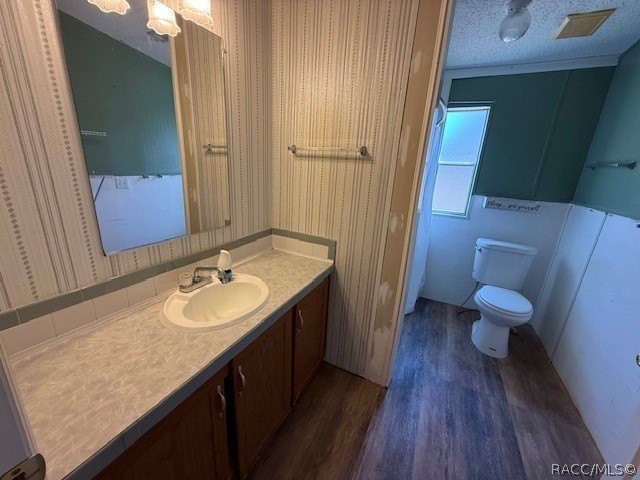 Discover the potential of this 4 bedroom, 2 bathroom - photo 17