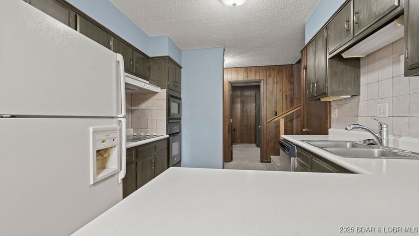 You read that right-a lake home on Horseshoe Bend with a garage - photo 19