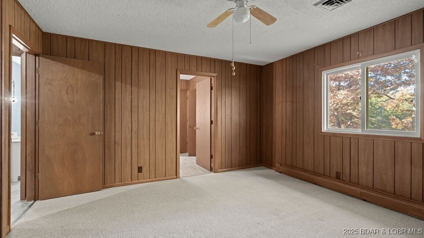 You read that right-a lake home on Horseshoe Bend with a garage - photo 32