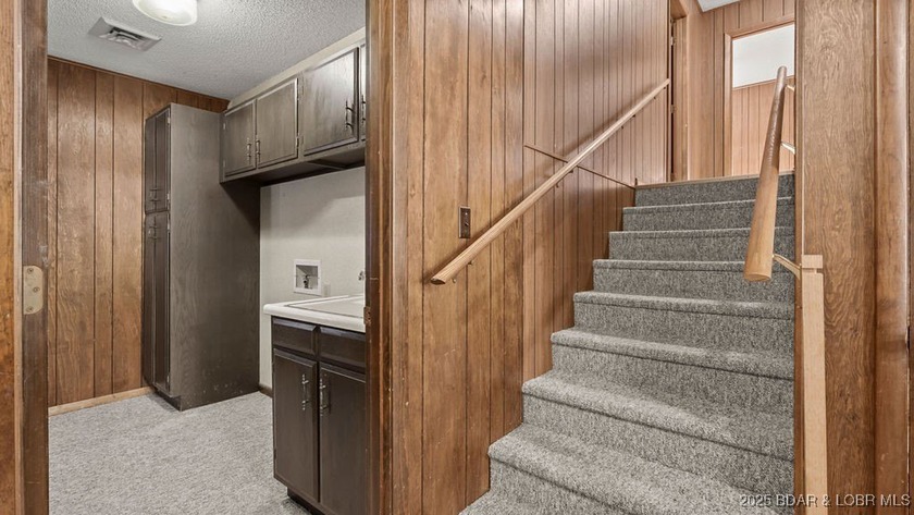 You read that right-a lake home on Horseshoe Bend with a garage - photo 35