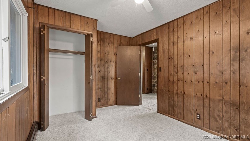You read that right-a lake home on Horseshoe Bend with a garage - photo 43