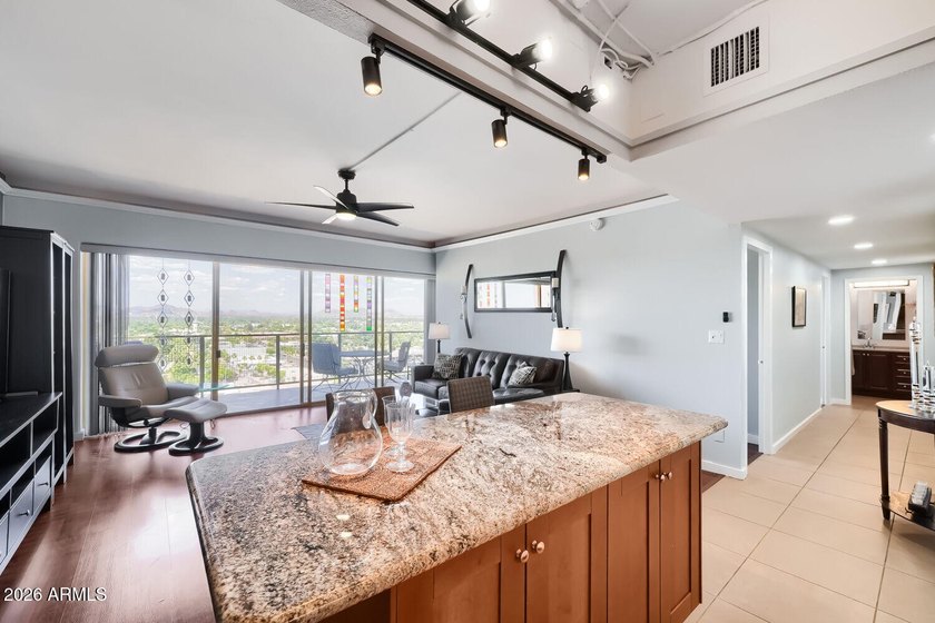 Welcome to Landmark Towers, one of Central Phoenix's most - photo 7
