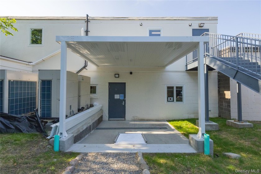 PRIME RETAIL SPACE FOR SALE IN DOWNTOWN PEARL RIVERPLETELY - photo 10