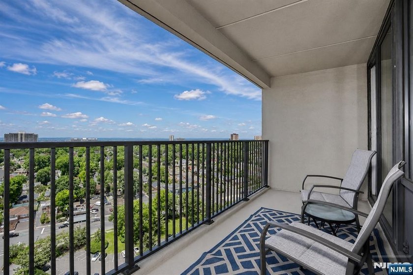 CONTACT DEBRA JACOBS &amp; HALLEY NATKIN COLDWELL BANKER FORT LEE - photo 3