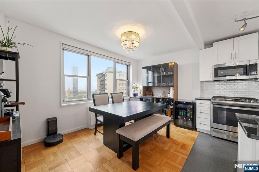 2100 Linwood Ave 19V - photo 7