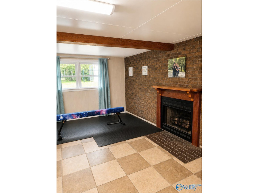 Rare opportunity on Weiss Lake! This beautifully updated 4BR/3BA - photo 9