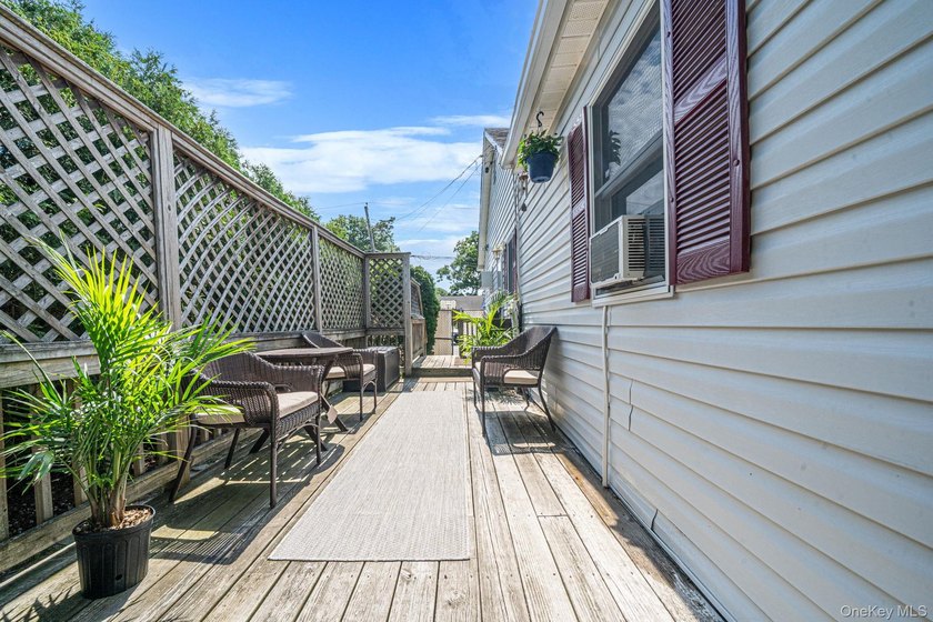 Welcome to this charming, well-maintained 2-bedroom, 1-bath - photo 8