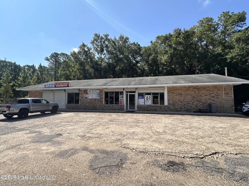 Outstanding opportunity to own a 3,362 SqFt restaurant/ - photo 3