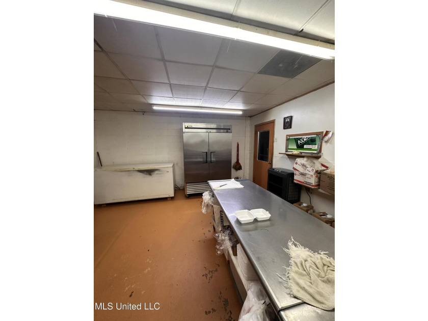 Outstanding opportunity to own a 3,362 SqFt restaurant/ - photo 8
