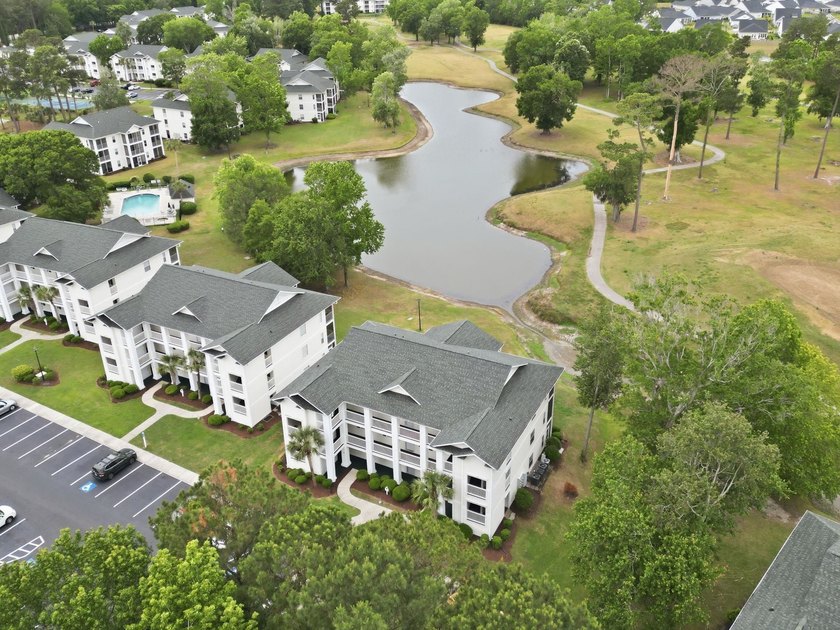 End-unit, top-floor two-bedroom, two-bathroom condo with a split - photo 45