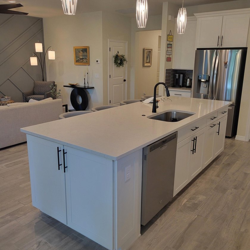 LOOK NO FURTHER THIS PRISTINE UPGRADED HOME SHOWS LIKE A MODEL - photo 10