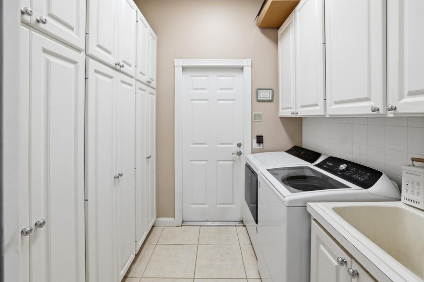 Come see this beautiful Windsor model in the popular Riverwalk - photo 12