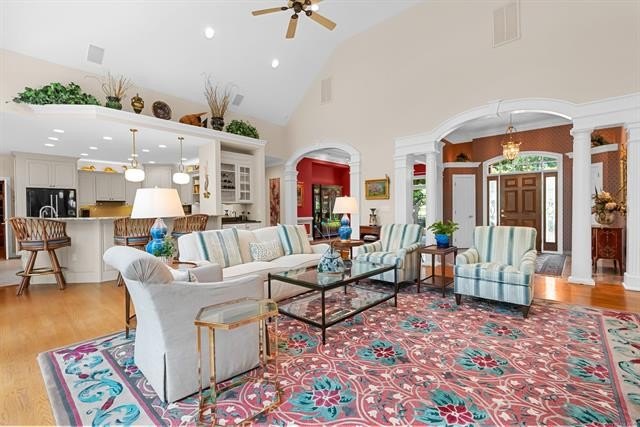 A truly exceptional property where quality, elegance, and views - photo 16
