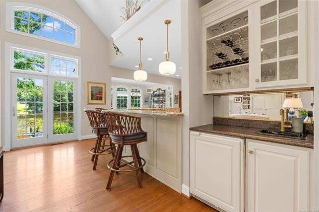 A truly exceptional property where quality, elegance, and views - photo 18
