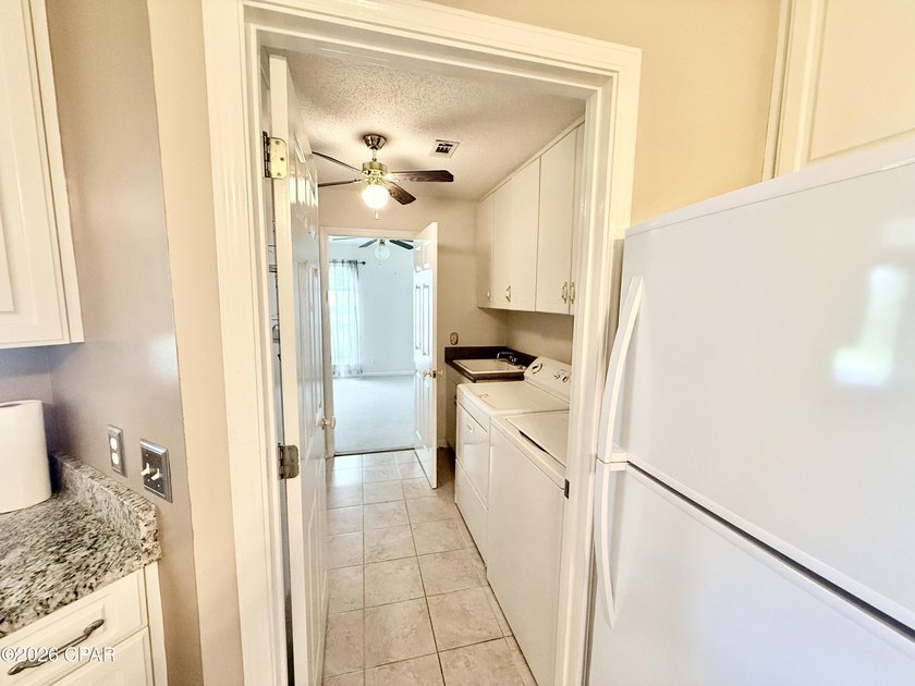 Welcome home to this spacious 3-bedroom, 2-bath brick home - photo 11