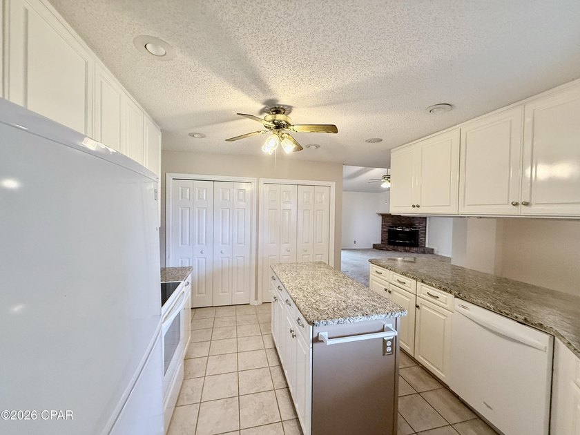 Welcome home to this spacious 3-bedroom, 2-bath brick home - photo 14