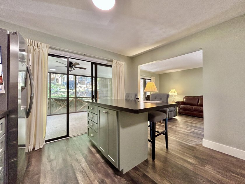 ESTATE SALE of this ground floor unit with or without - photo 11