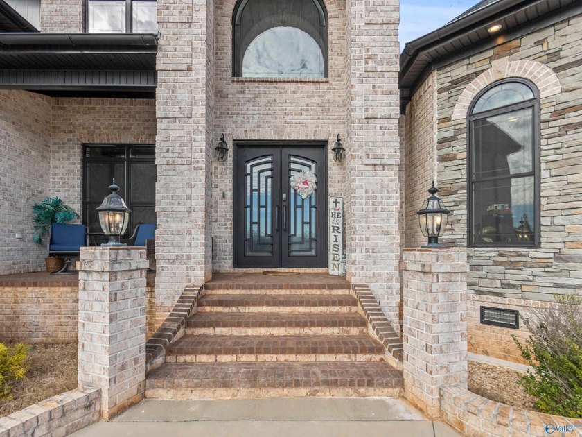 Welcome to a truly extraordinary residence where modern luxury - photo 6