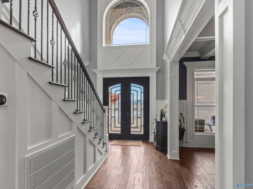 Welcome to a truly extraordinary residence where modern luxury - photo 8