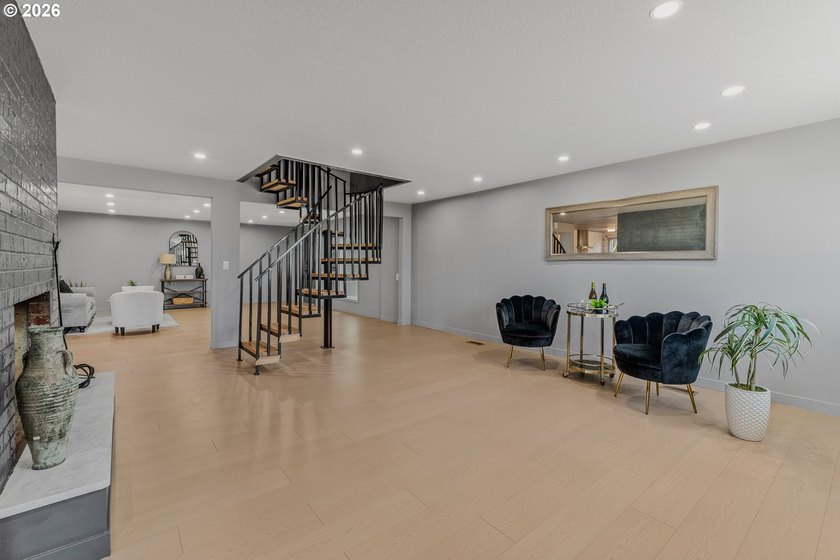 Like new home with a lower interest rate payment! Seller willing - photo 6