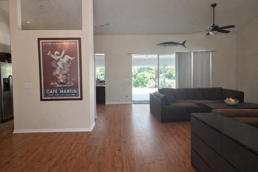 Open-Concept Pool Home with private 4th Bedroom suite No HOA! - photo 10