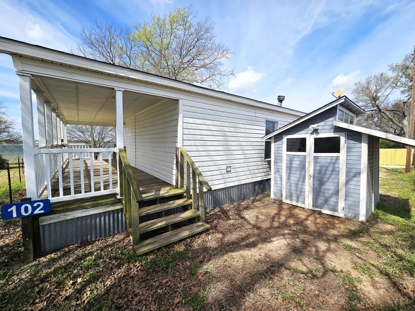 3/2 Waterfront Home in Big Creek Subdivision - photo 11