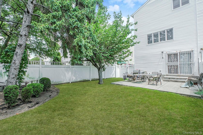 Welcome to 1438 East 70th Street - A Home With Space, Comfort &amp; - photo 19