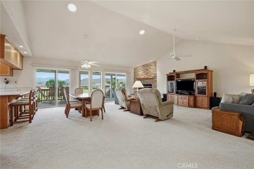 Meticulously maintained and beautifully landscaped, this - photo 11