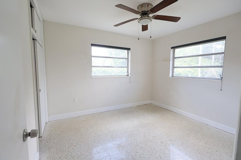 Cute, bright 3-bedroom, 2-bath single family home conveniently - photo 19
