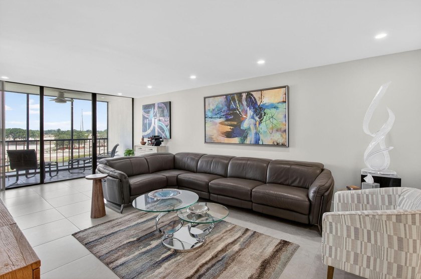 Rare Chance to own this UNRIVALED newly renovated large 2,126 - photo 20