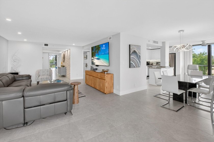 Rare Chance to own this UNRIVALED newly renovated large 2,126 - photo 21