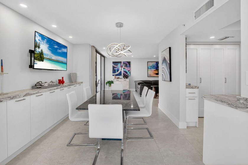 Rare Chance to own this UNRIVALED newly renovated large 2,126 - photo 26