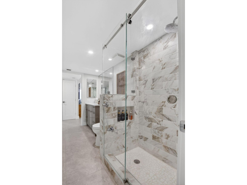 Rare Chance to own this UNRIVALED newly renovated large 2,126 - photo 36