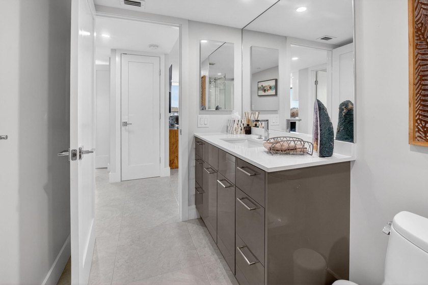 Rare Chance to own this UNRIVALED newly renovated large 2,126 - photo 37