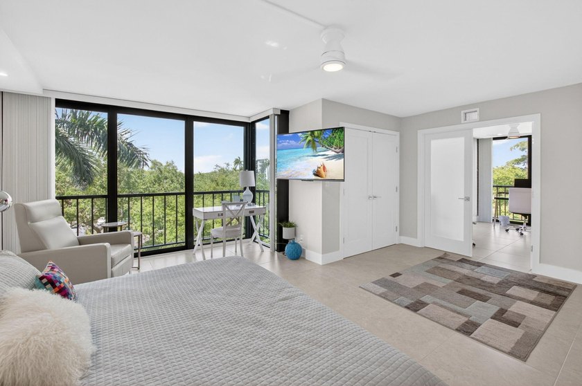 Rare Chance to own this UNRIVALED newly renovated large 2,126 - photo 42