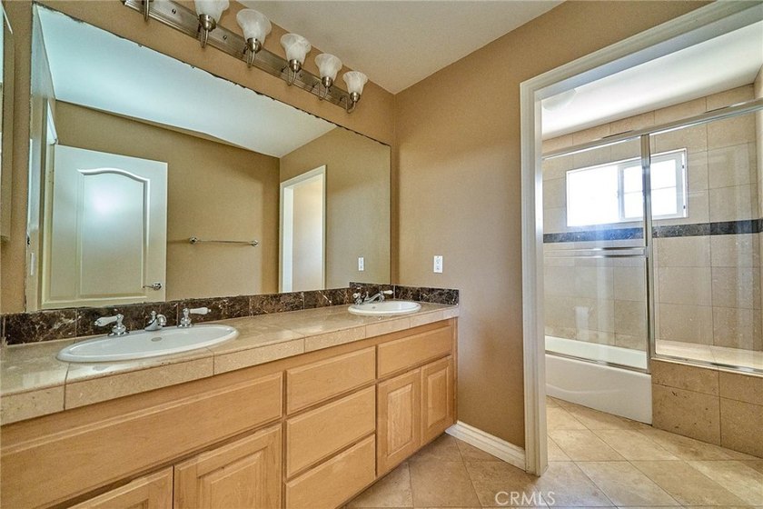 Welcome to this newer construction freestanding townhome in the - photo 19