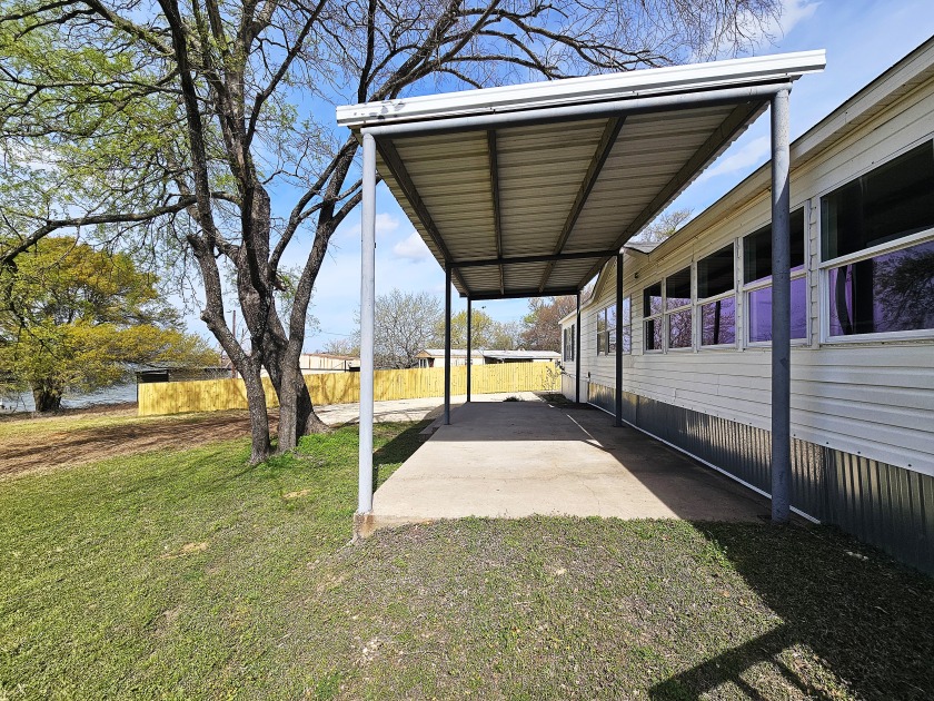 3/2 Waterfront Home in Big Creek Subdivision - photo 9